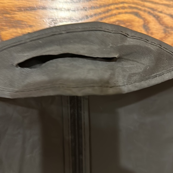 SAKS FIFTH AVENUE LIGHTWEIGHT LONG BLACK & WHITE LOGO DUSTPROOF GARMENT BAG - Picture 3 of 5